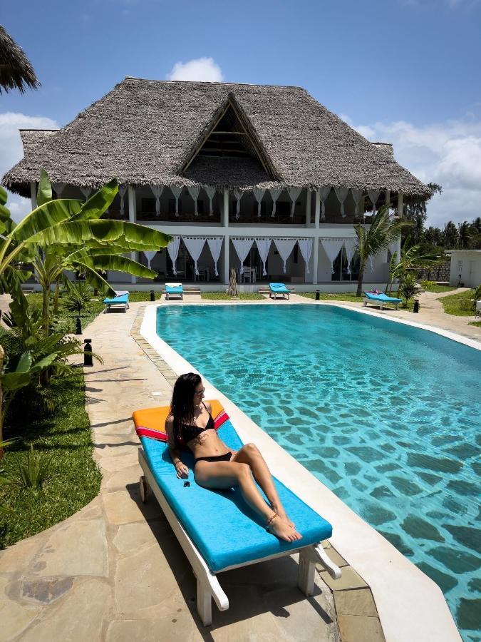 Rafiki Jua Resort วาตามู ภายนอก รูปภาพ