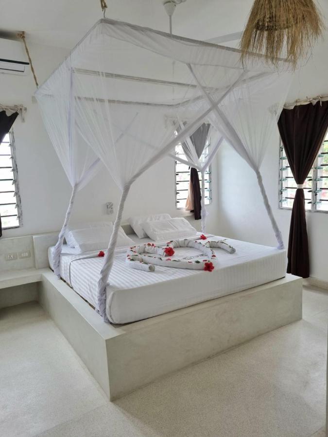Rafiki Jua Resort วาตามู ภายนอก รูปภาพ