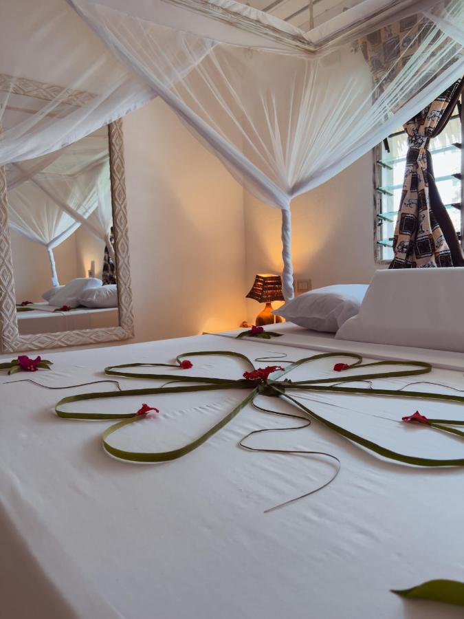 Rafiki Jua Resort วาตามู ภายนอก รูปภาพ