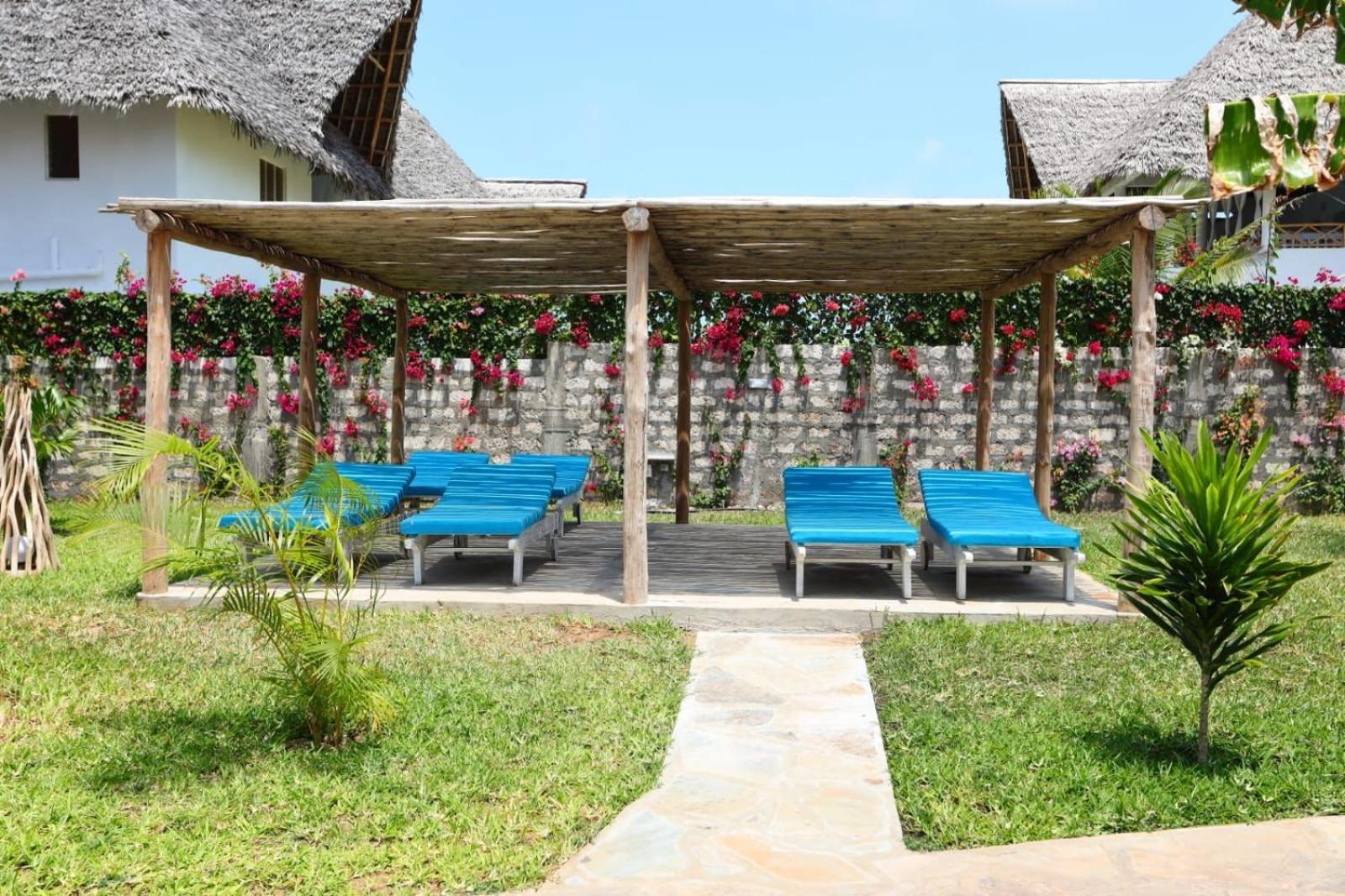 Rafiki Jua Resort วาตามู ภายนอก รูปภาพ